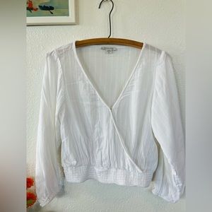 American Eagle surplice crop- size medium